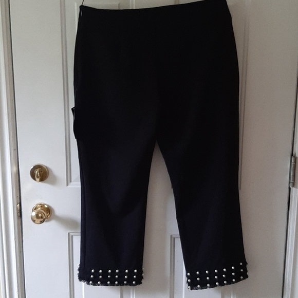 FUN AND FUNKY black Zara pants. - Picture 6 of 8